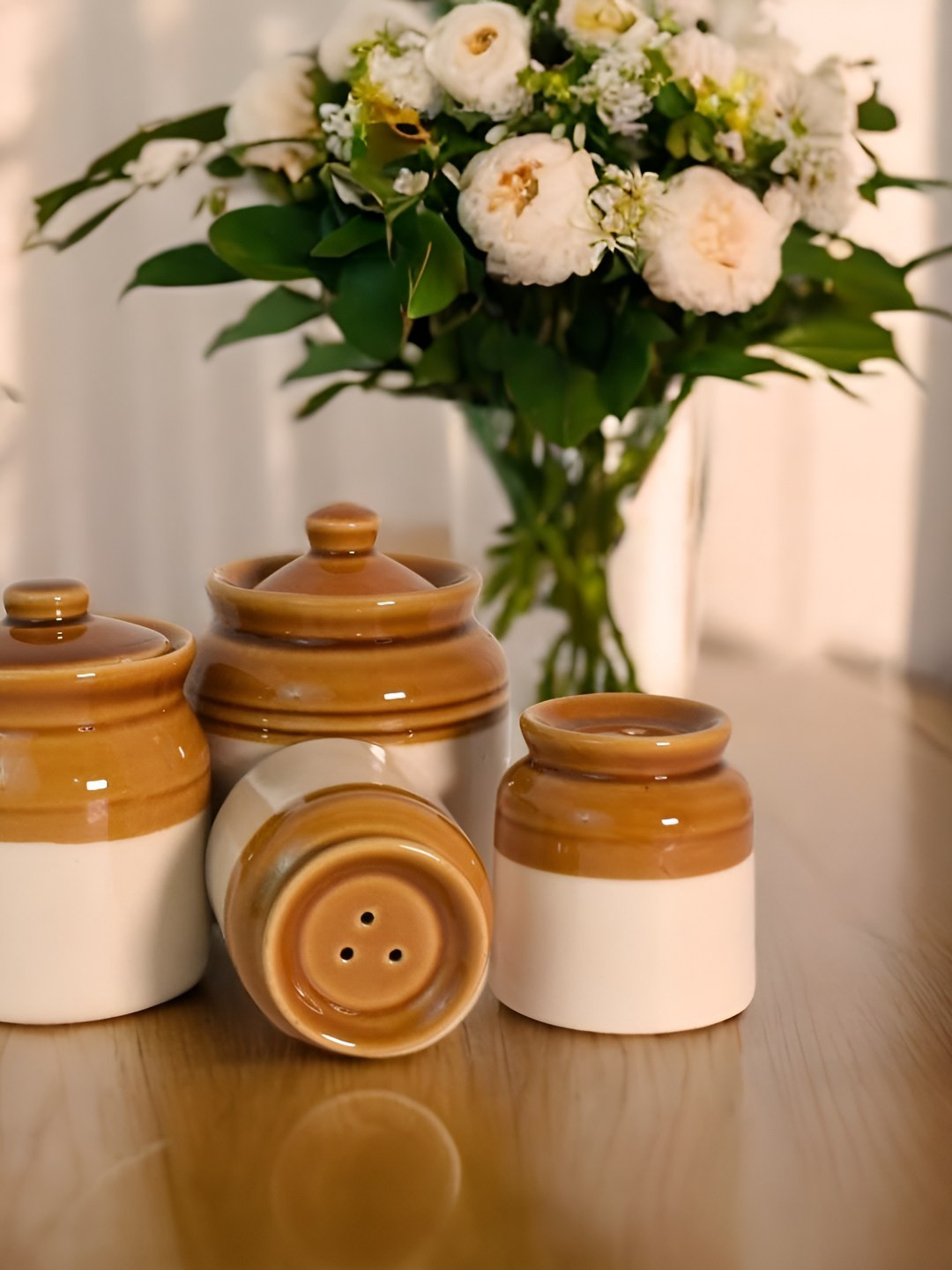 

The Decor Lane Beige & Brown Ceramic Salt and Pepper Shakers