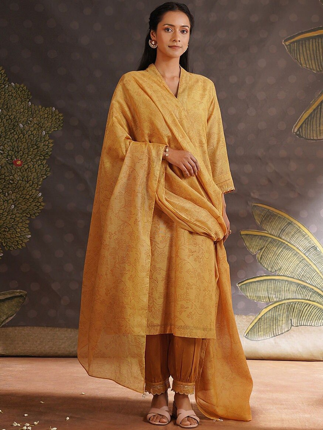 

JAYPORE Ethnic Motifs Printed Sequinned Straight Kurta With Salwar & Dupatta, Mustard