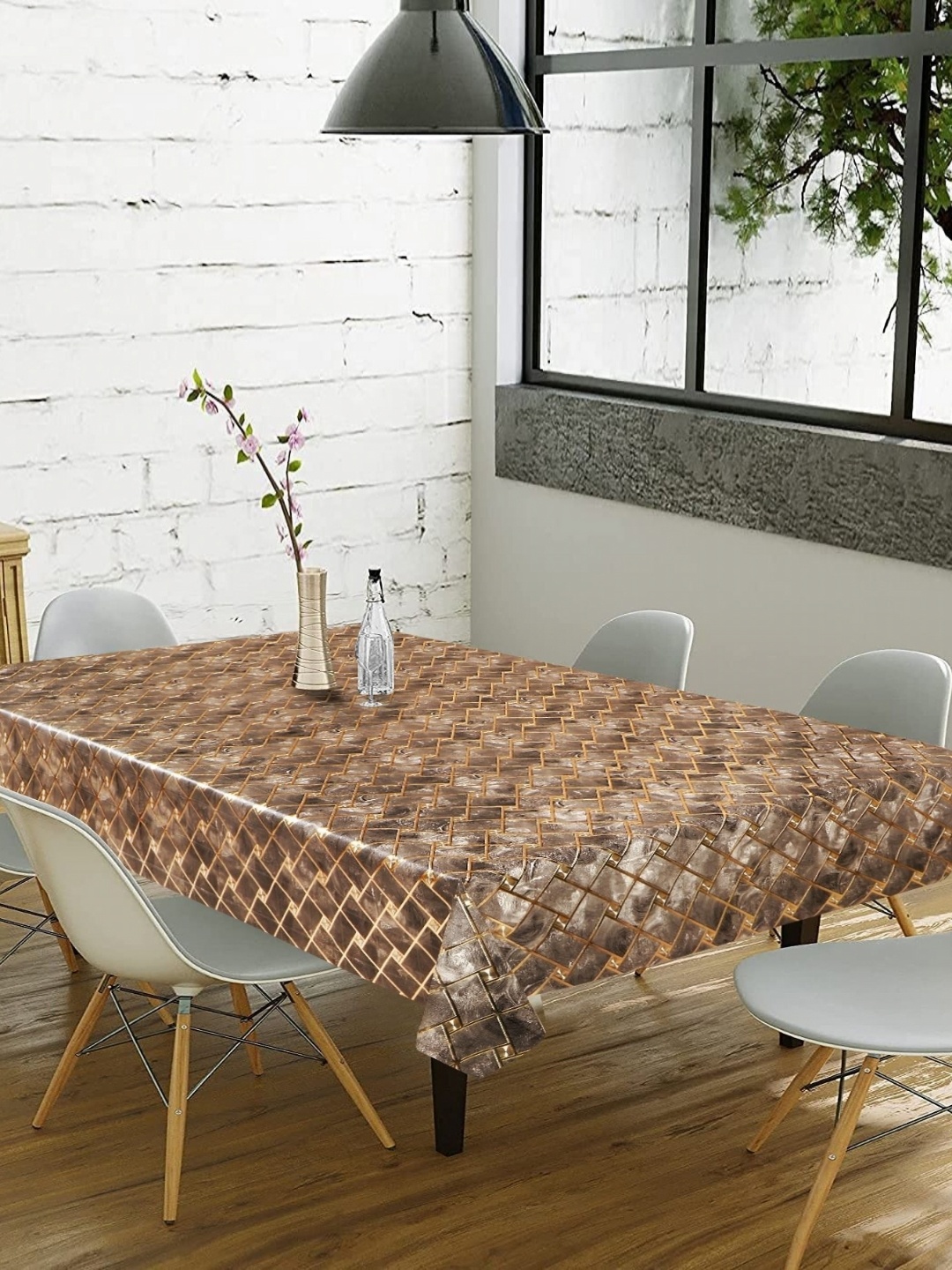 

LooMantha Brown & Gold Toned Floral Waterproof 6-Seater Table Cover