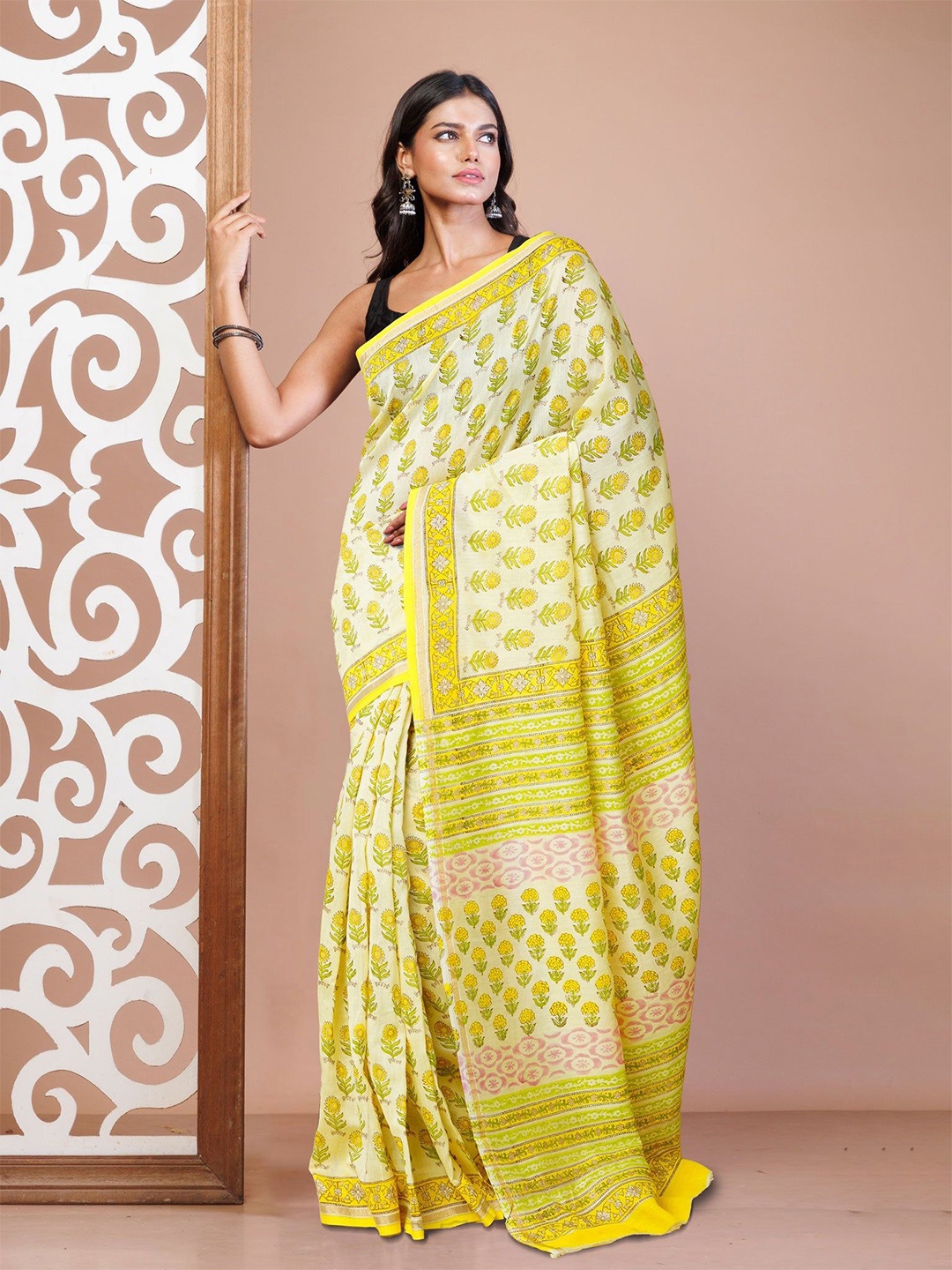 

Unnati Silks Floral Handloom Chanderi Saree, Yellow