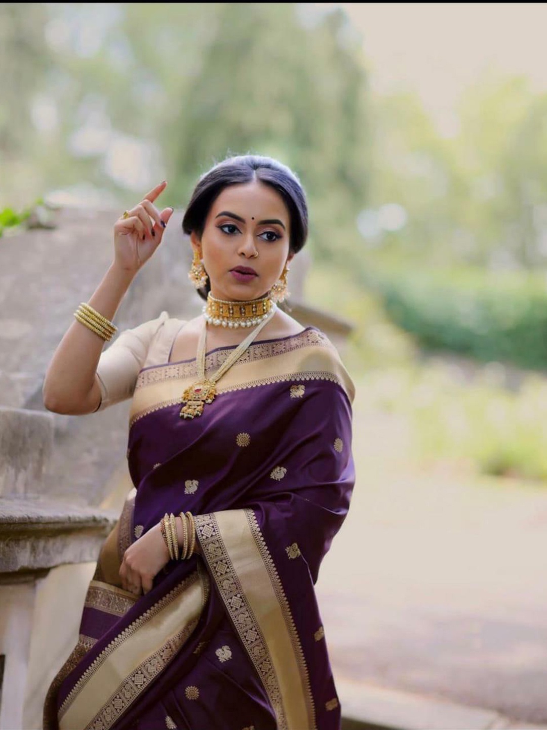 

QENY Woven Design Zari Art Silk Banarasi Saree, Purple