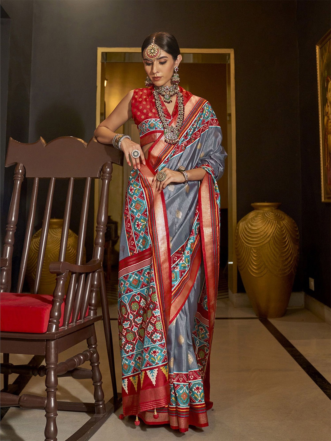 

elora Woven Design Silk Patola Saree, Grey