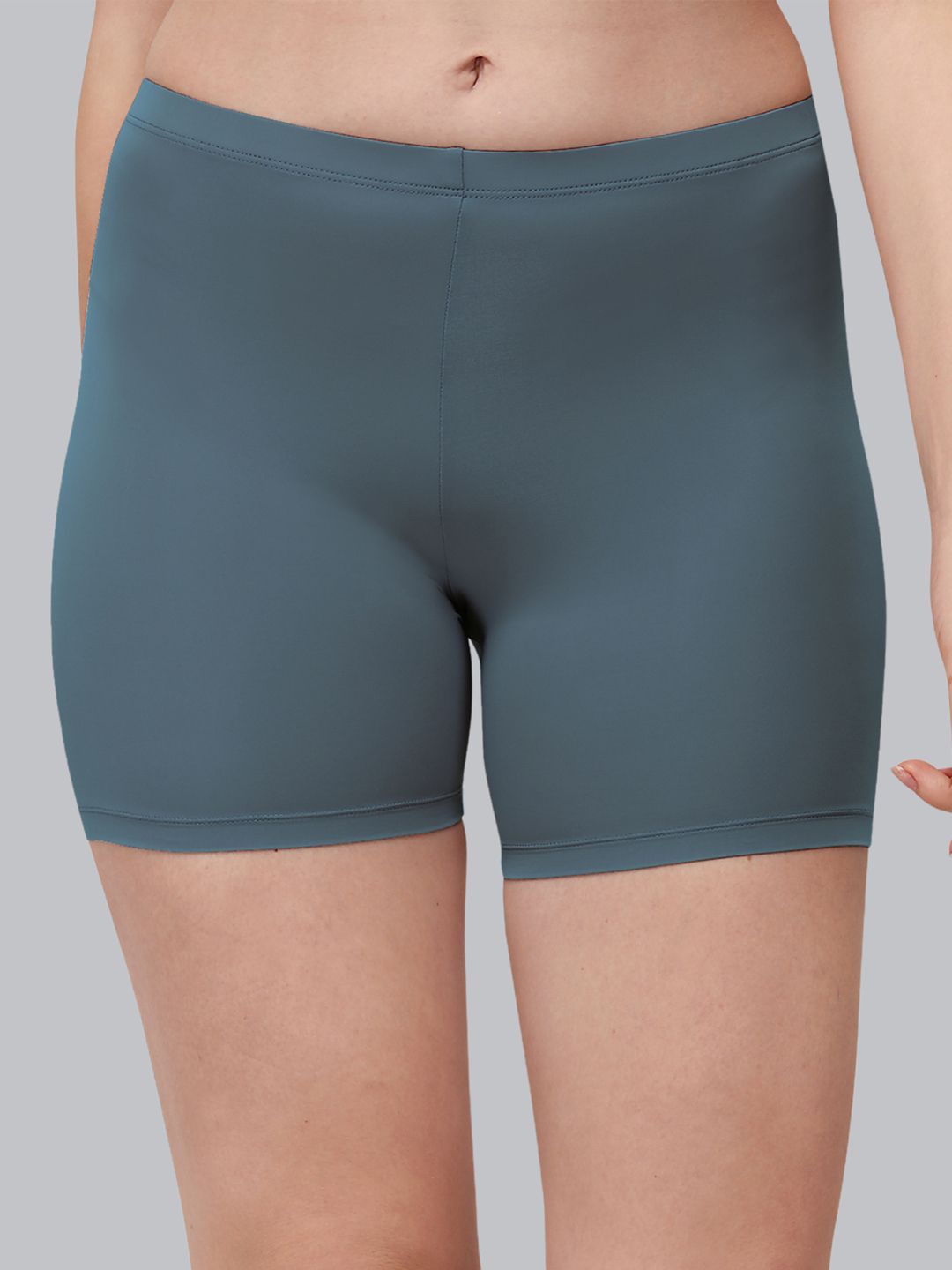 

Soie Women Regular Fit Cycling Sports Shorts, Grey