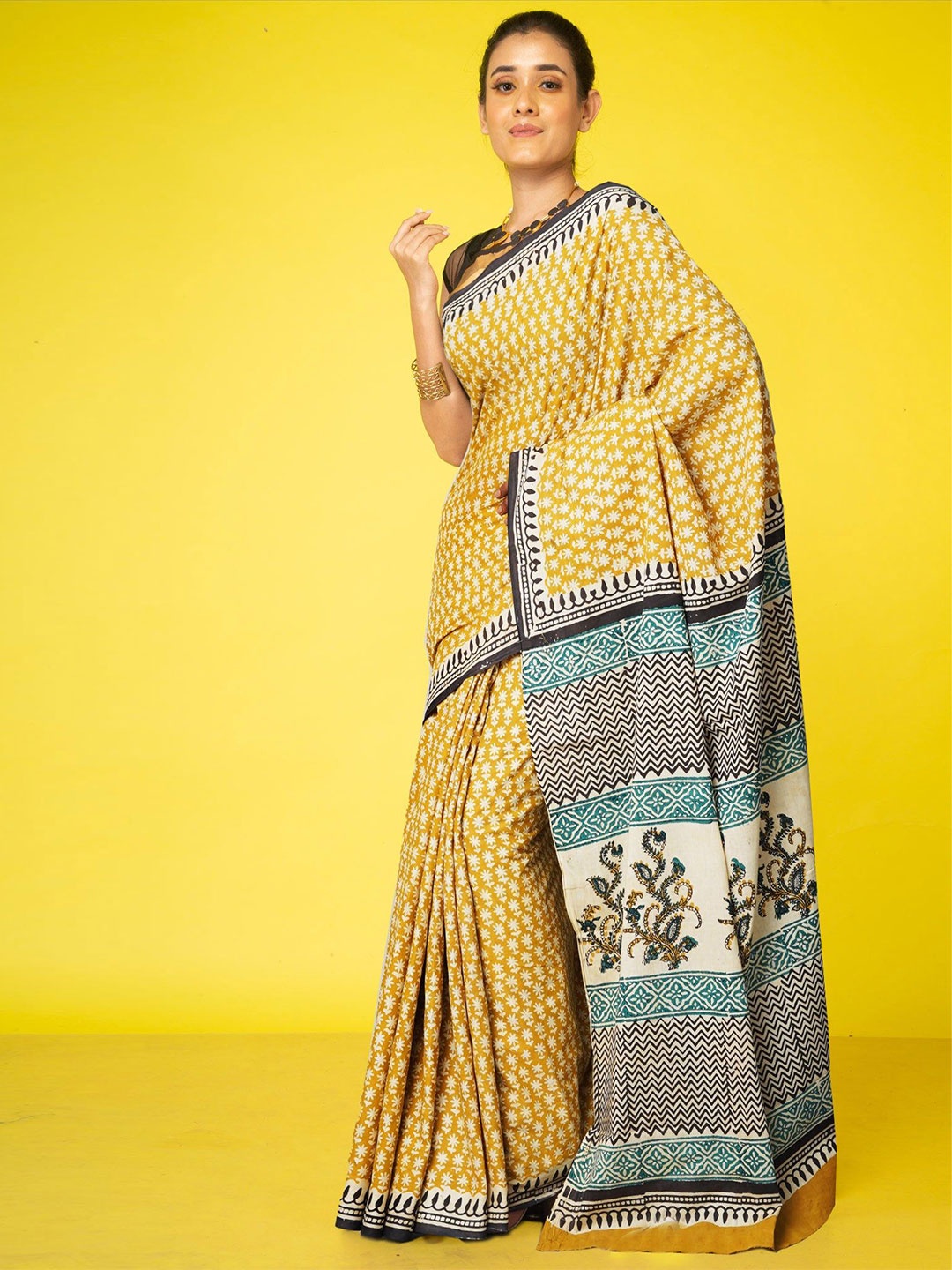 

Unnati Silks Floral Pure Cotton Handloom Bagru Saree, Green