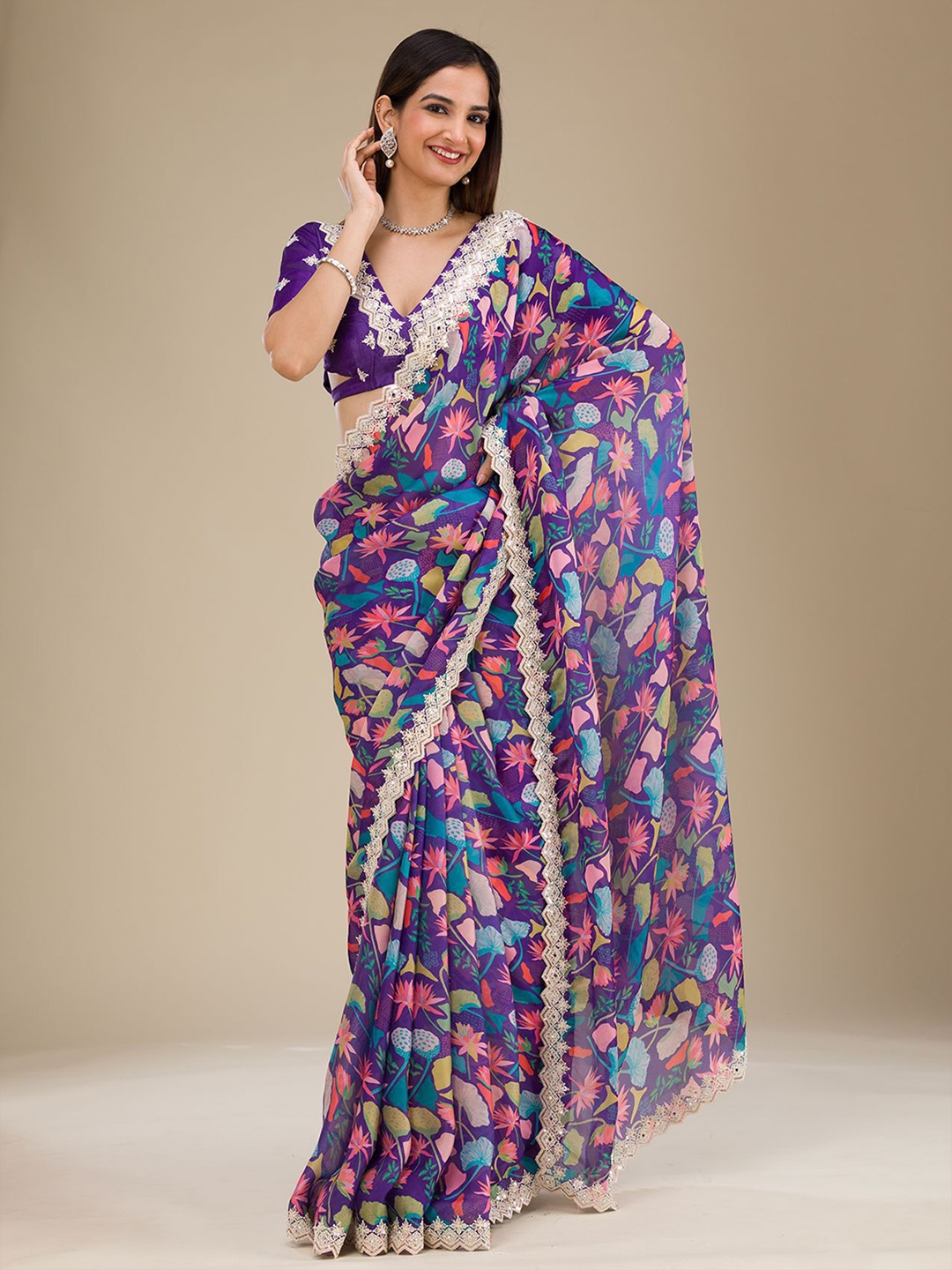 

Koskii Floral Printed Embroidered Saree, Purple