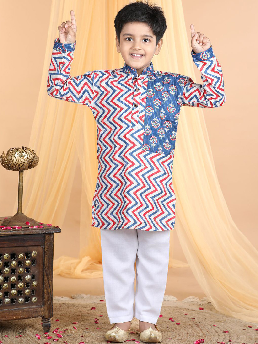 

Here&Now X Kinder Kids Boys Chevron Printed Pure Cotton Kurta with Dhoti Pant, Blue
