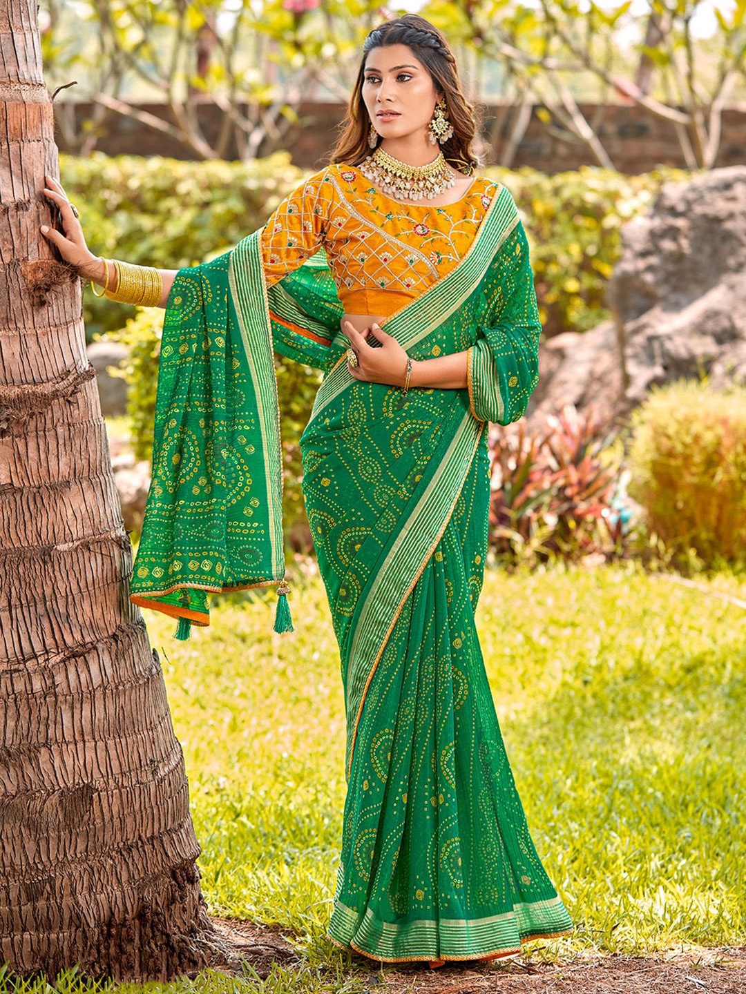 

Mitera Bandhani Printed Bandhani Saree, Green