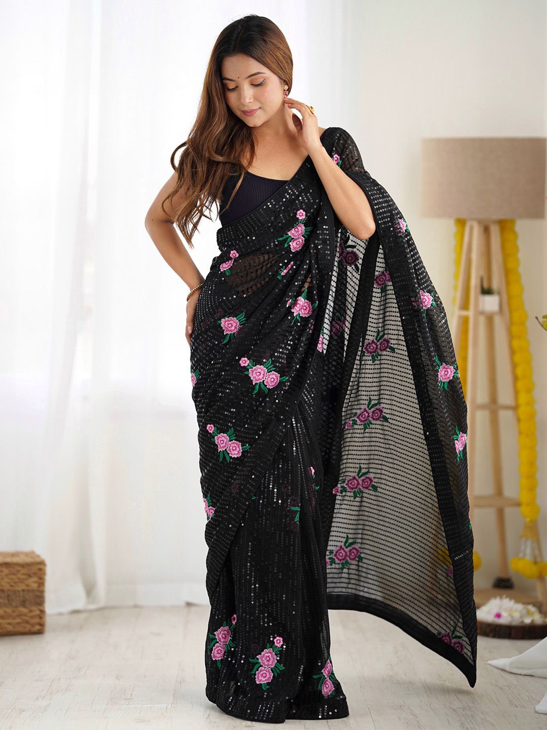 

Anouk Embellished Sequinned Celebrity Saree, Black