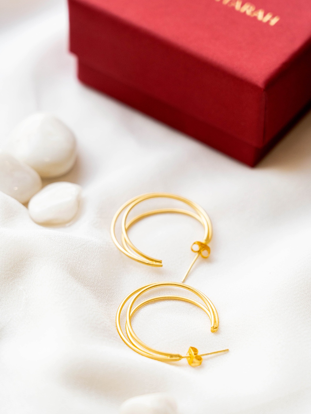 

ROYAL PITARAH Gold-Plated Contemporary Hoop Earrings