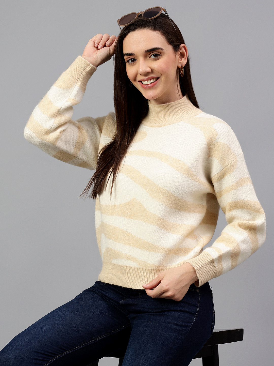 

Cantabil Women Printed Pullover Sweater, Beige