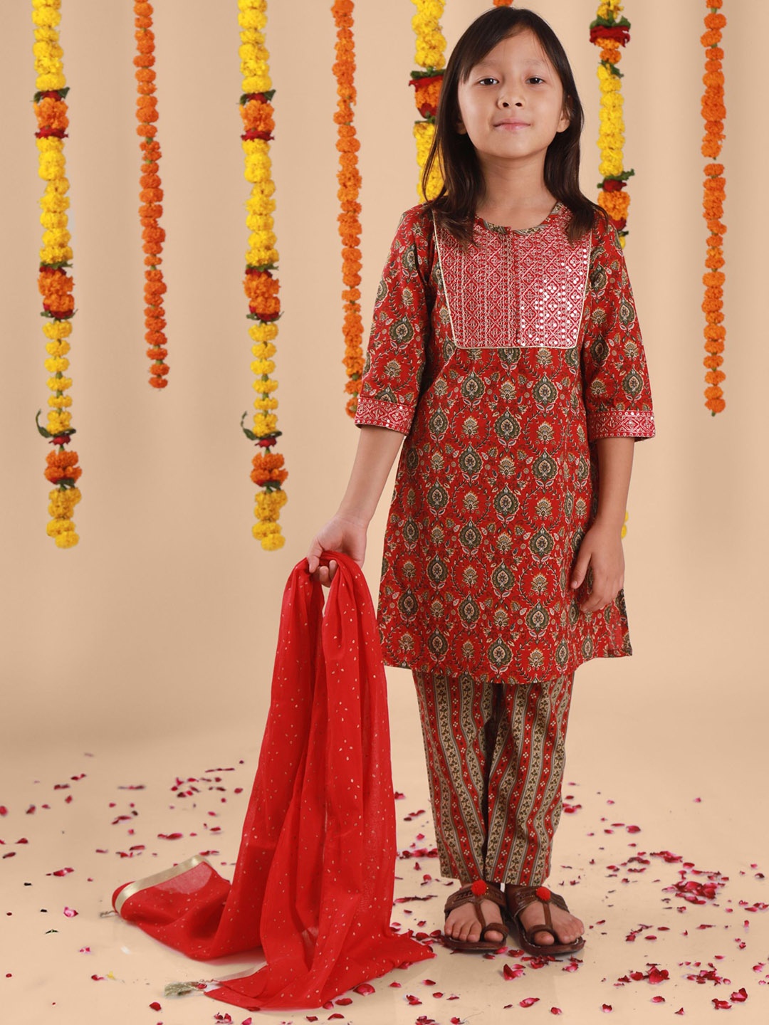 

Sangria Girls Floral Printed Sequined Embroidered Pure Cotton Kurta & Trouser With Dupatta, Red