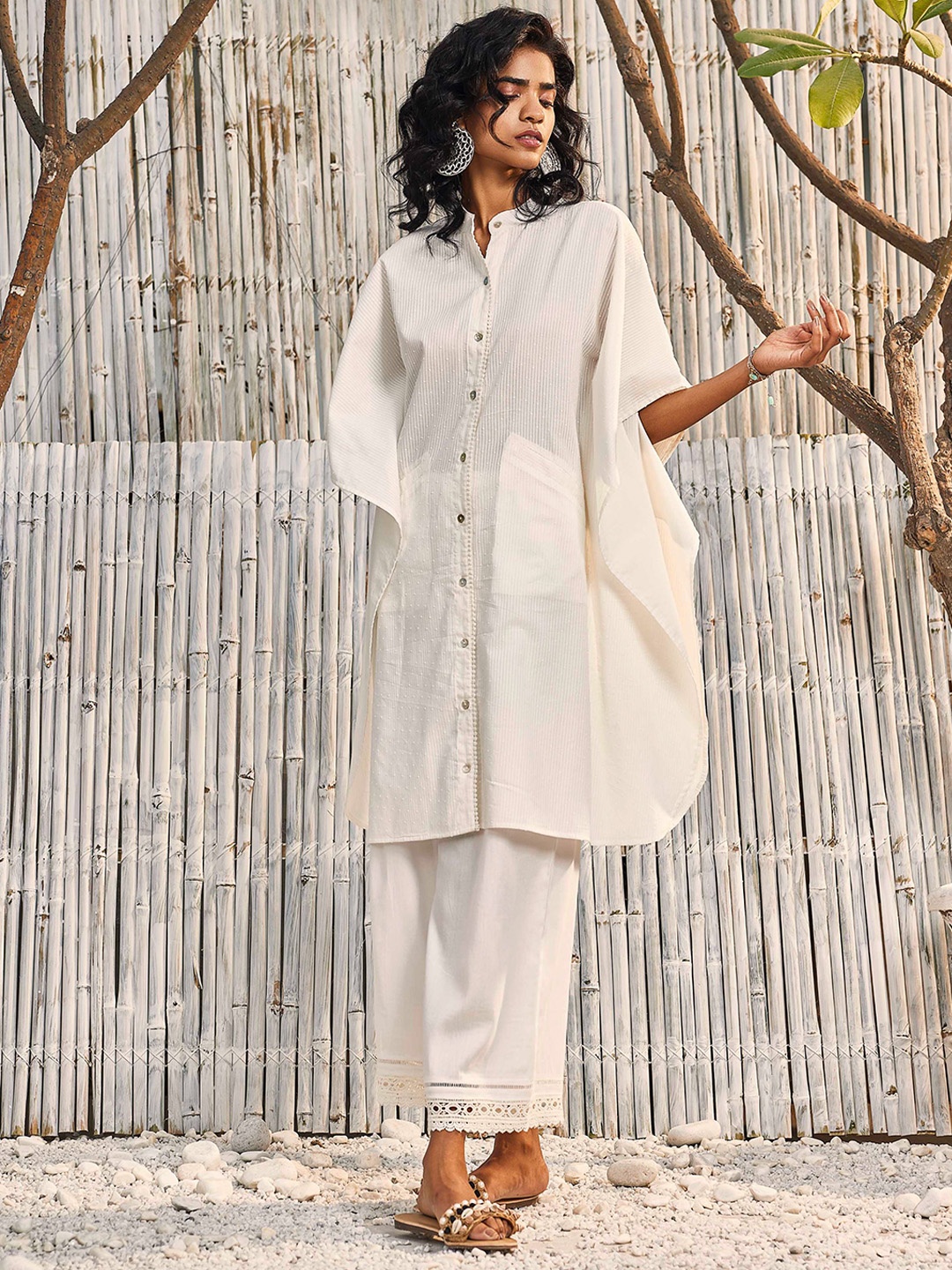 

charkhee Women Pure Cotton Kurta with Pyjamas, Off white