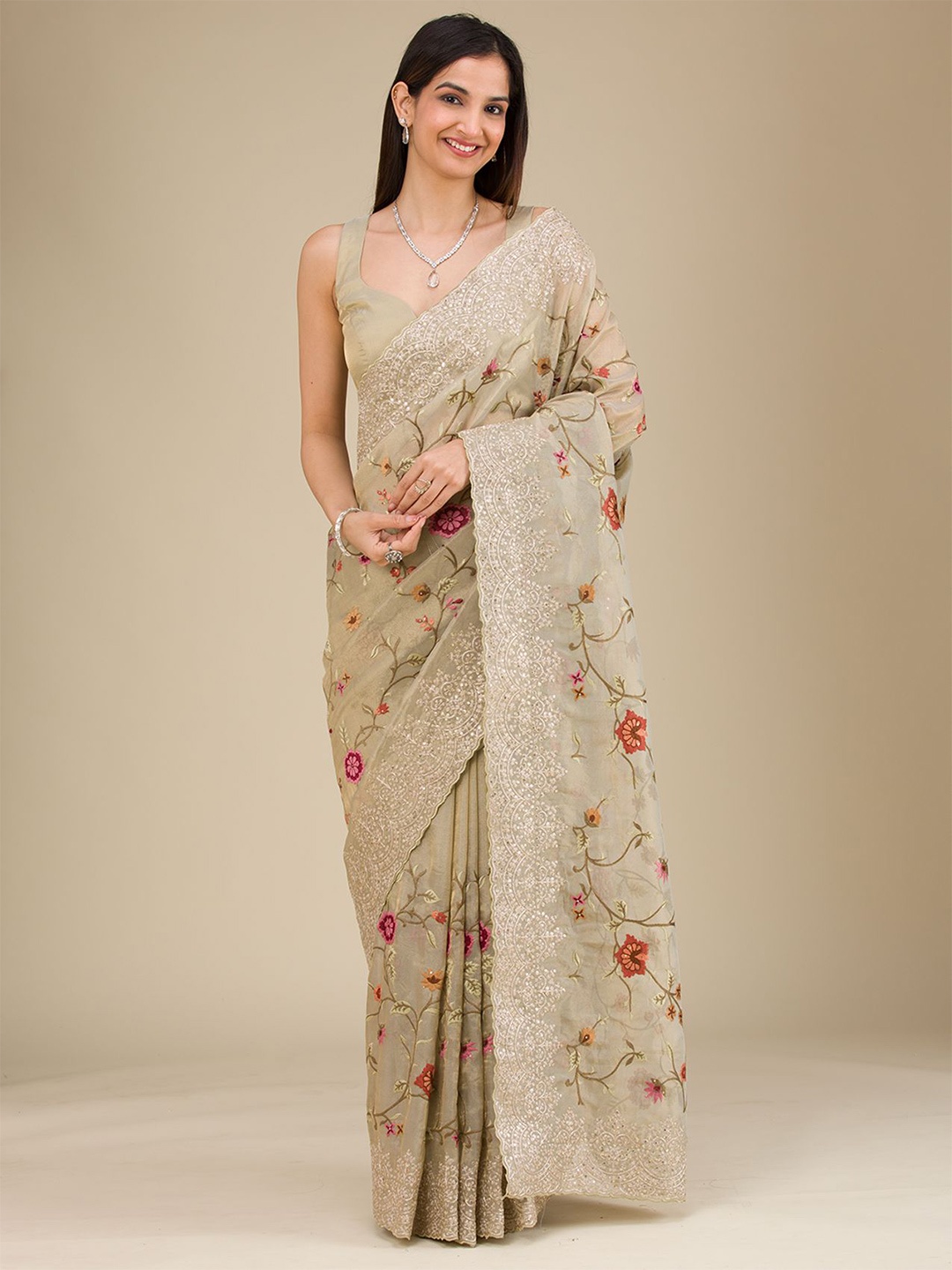 

Koskii Floral Embroidered Tissue Saree, Beige