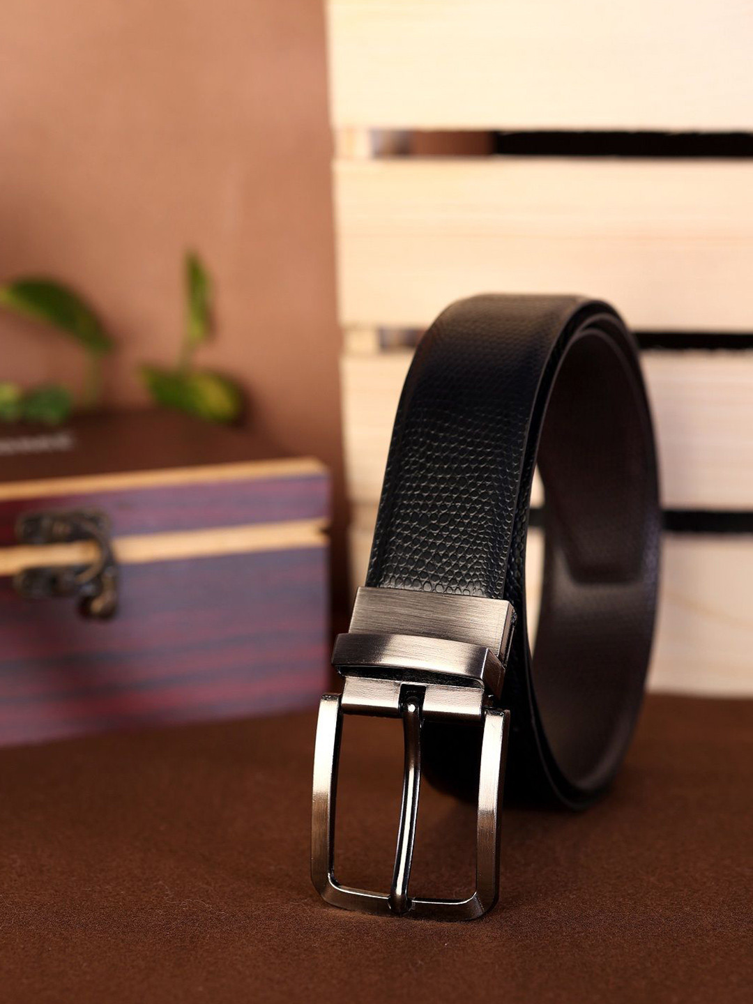 

SAZARA Men Textured Leather Reversible Belt, Black