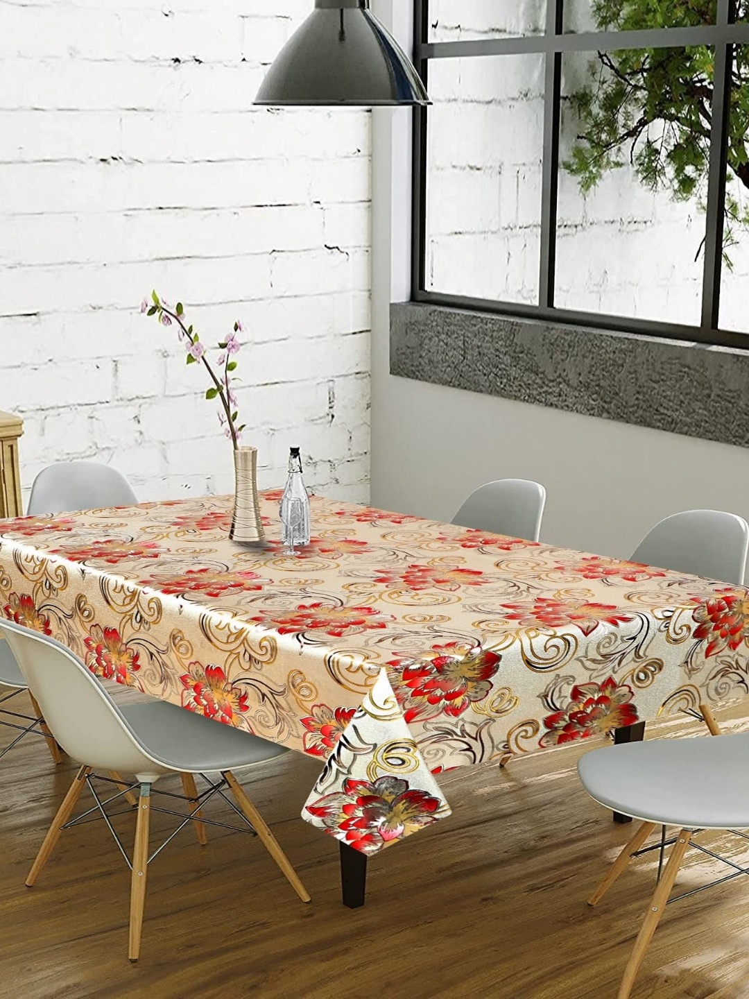 

LooMantha Gold-Toned & Red Floral Waterproof 6-Seater Table Cover