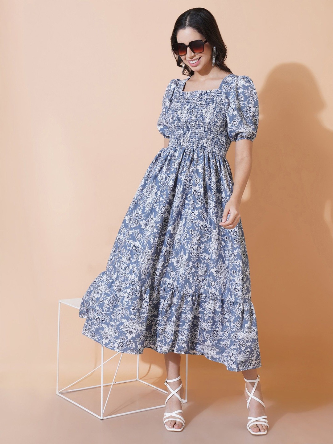 

Vastani Enterprise Women Floral Print Puff Sleeve Applique Dress, Blue