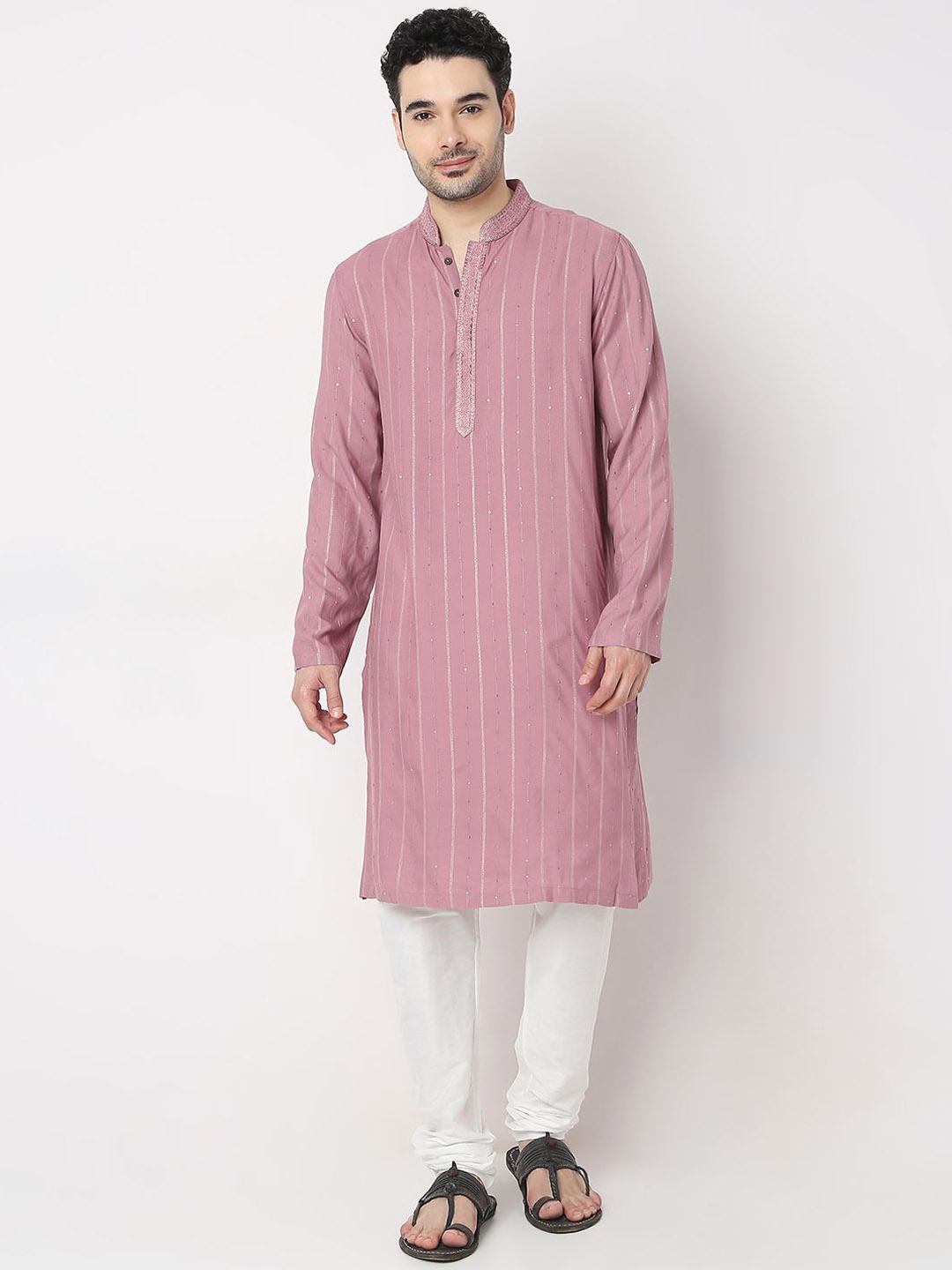 

Ethnicity Men Thread Work Kurta, Pink