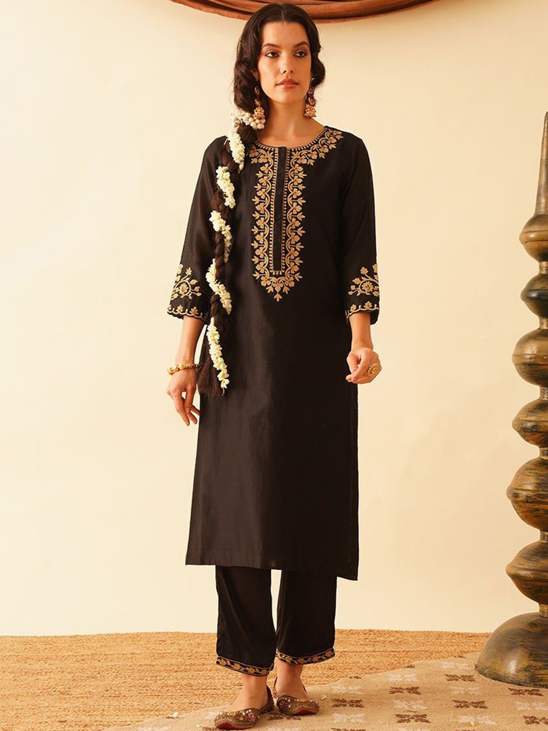 

JAYPORE Ethnic Motifs Embroidered Straight Kurta With Trouser, Black