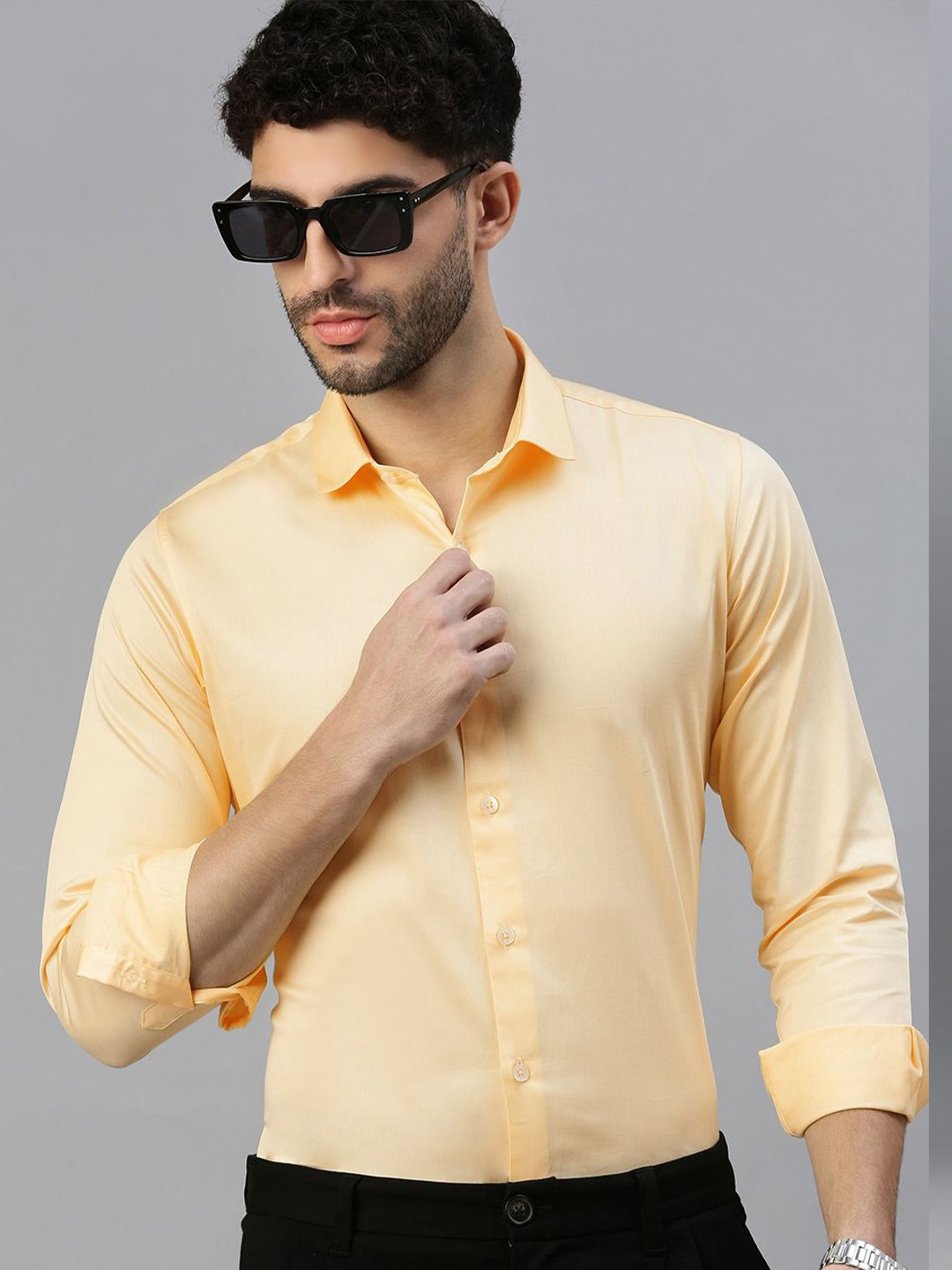 

ZEDD Men Cutaway Collar Solid Cotton Casual Shirt, Yellow
