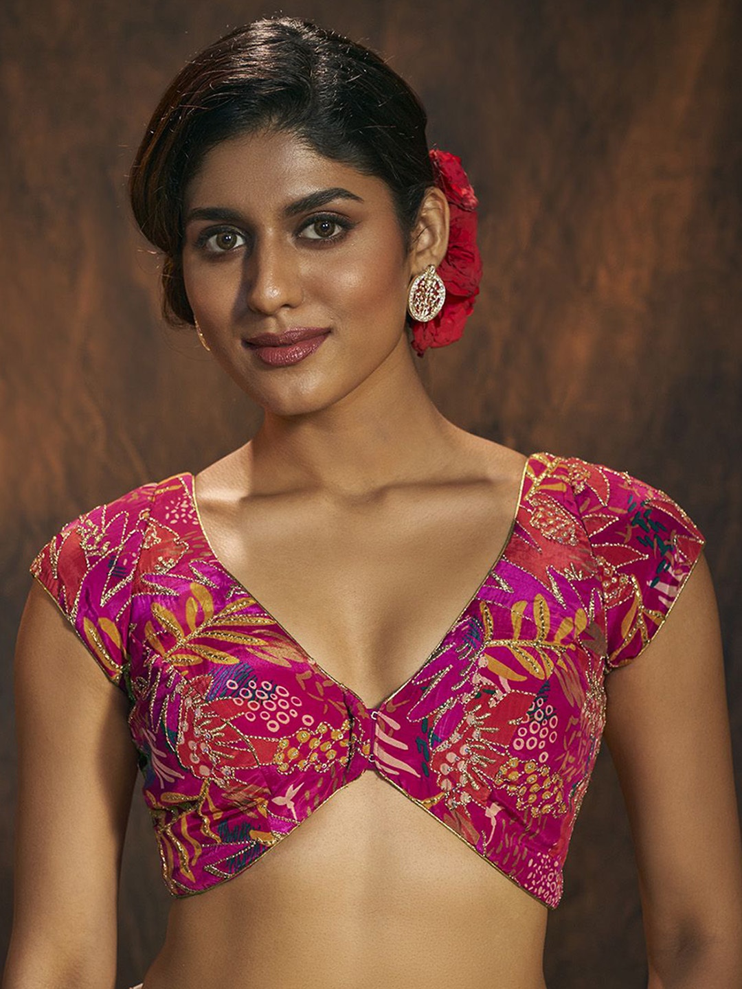 

SALWAR STUDIO Women Abstract Embroidered V-Neck Saree Blouse, Pink