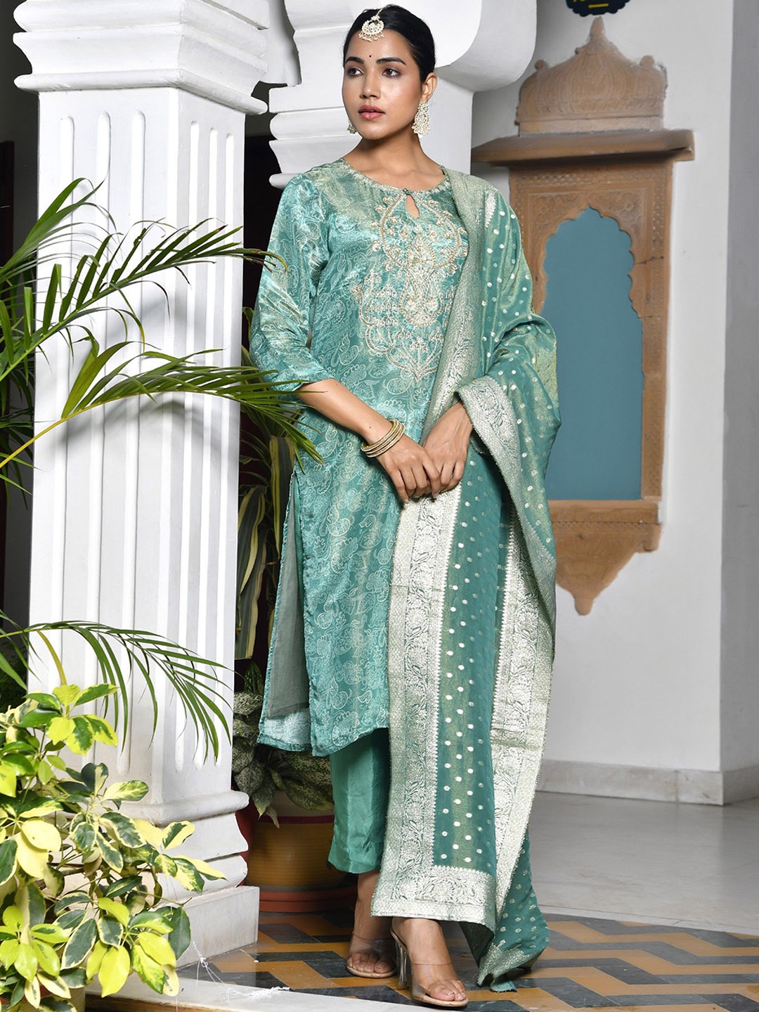 

VAASVA JAIPUR Women Ethnic Motifs Embroidered Kurta With Trousers & Dupatta, Green