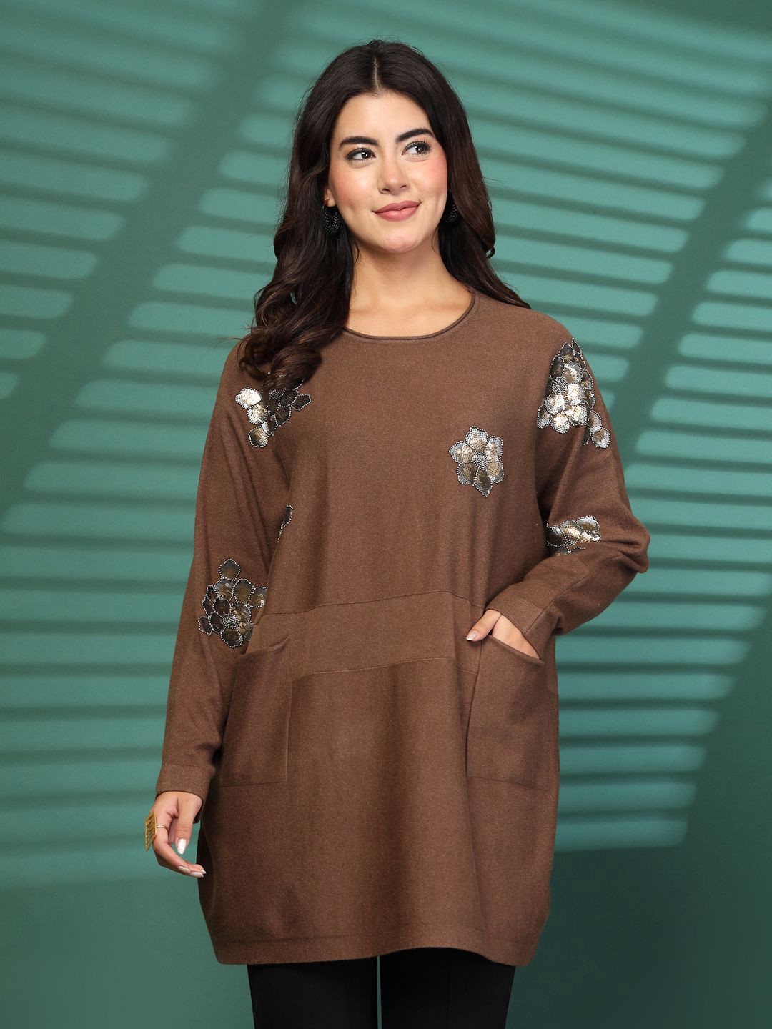 

Mafadeny Women Horizontal Striped Round Neck Top, Brown