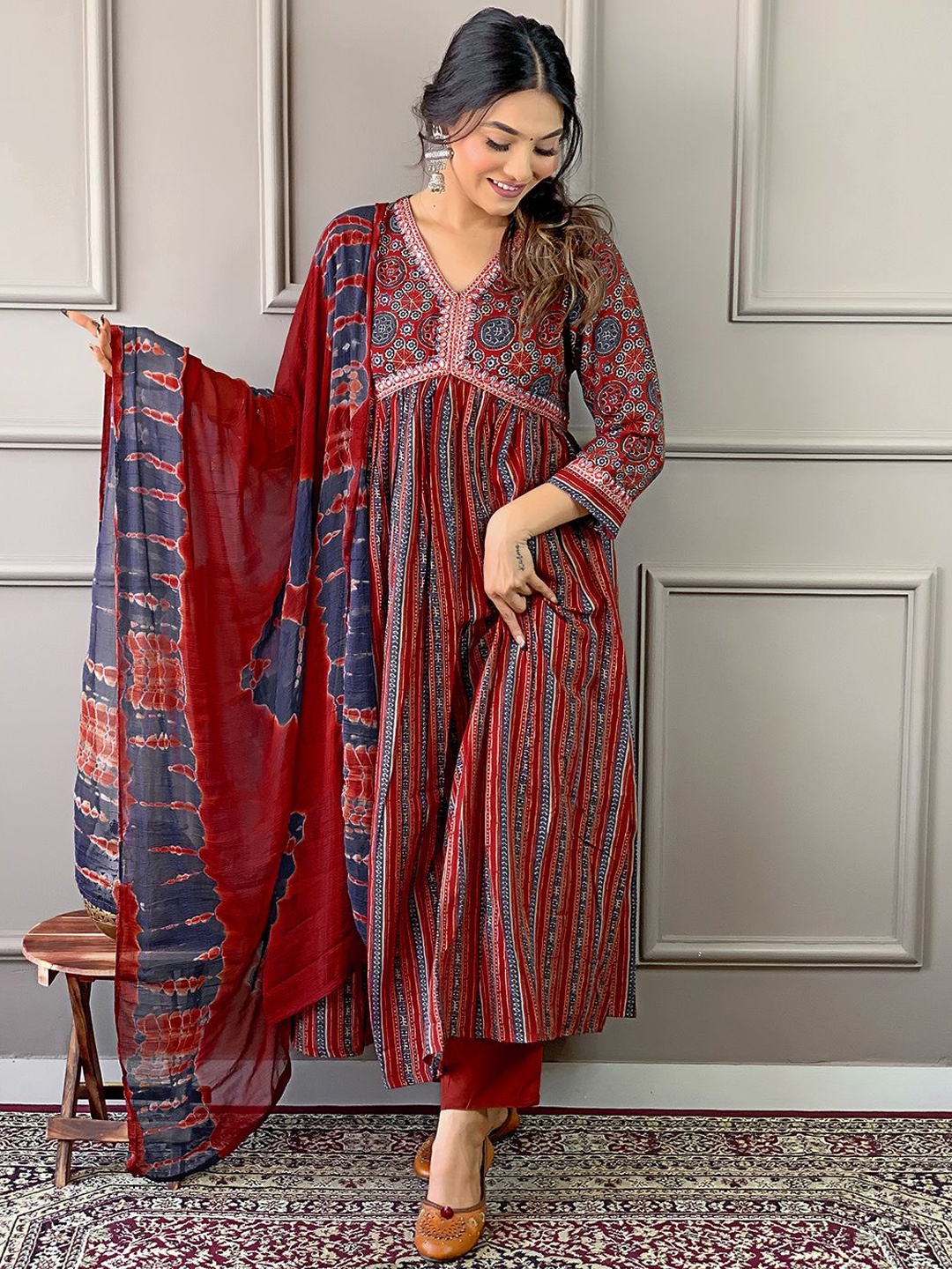 

CaniBani Women Printed Pleated Pure Cotton Kurta with Trousers & With Dupatta, Maroon