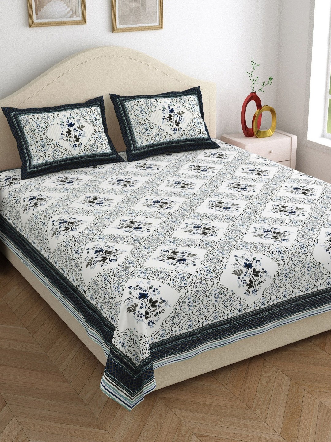 

LIVING ROOTS Ethenic Jaipur Blue Printed 210 TC Cotton King Bedsheet & 2 Pillow Covers