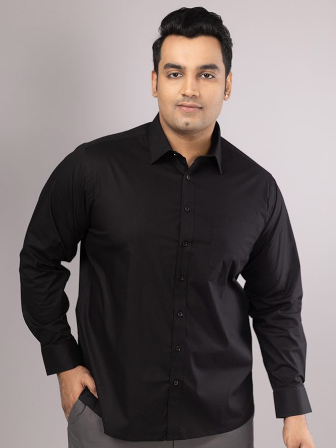 

Sizeupp Men Comfort Spread Collar Solid Cotton Formal Plus Size Shirt, Black