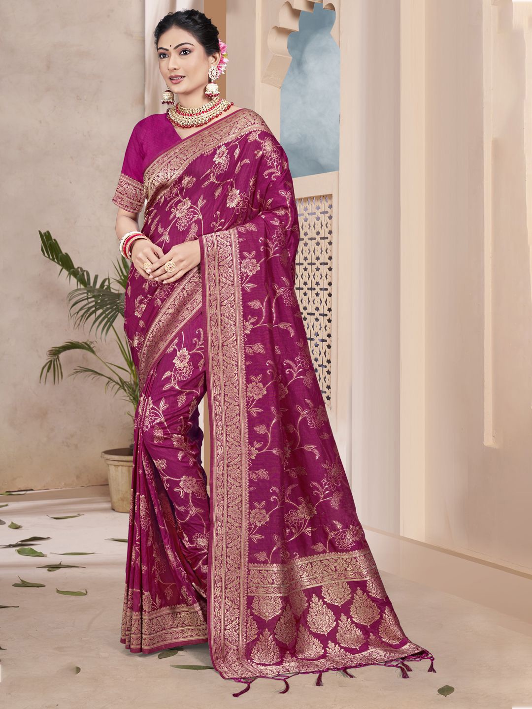 

SANGAM PRINTS Woven Design Zari Silk Blend Tussar Saree, Magenta