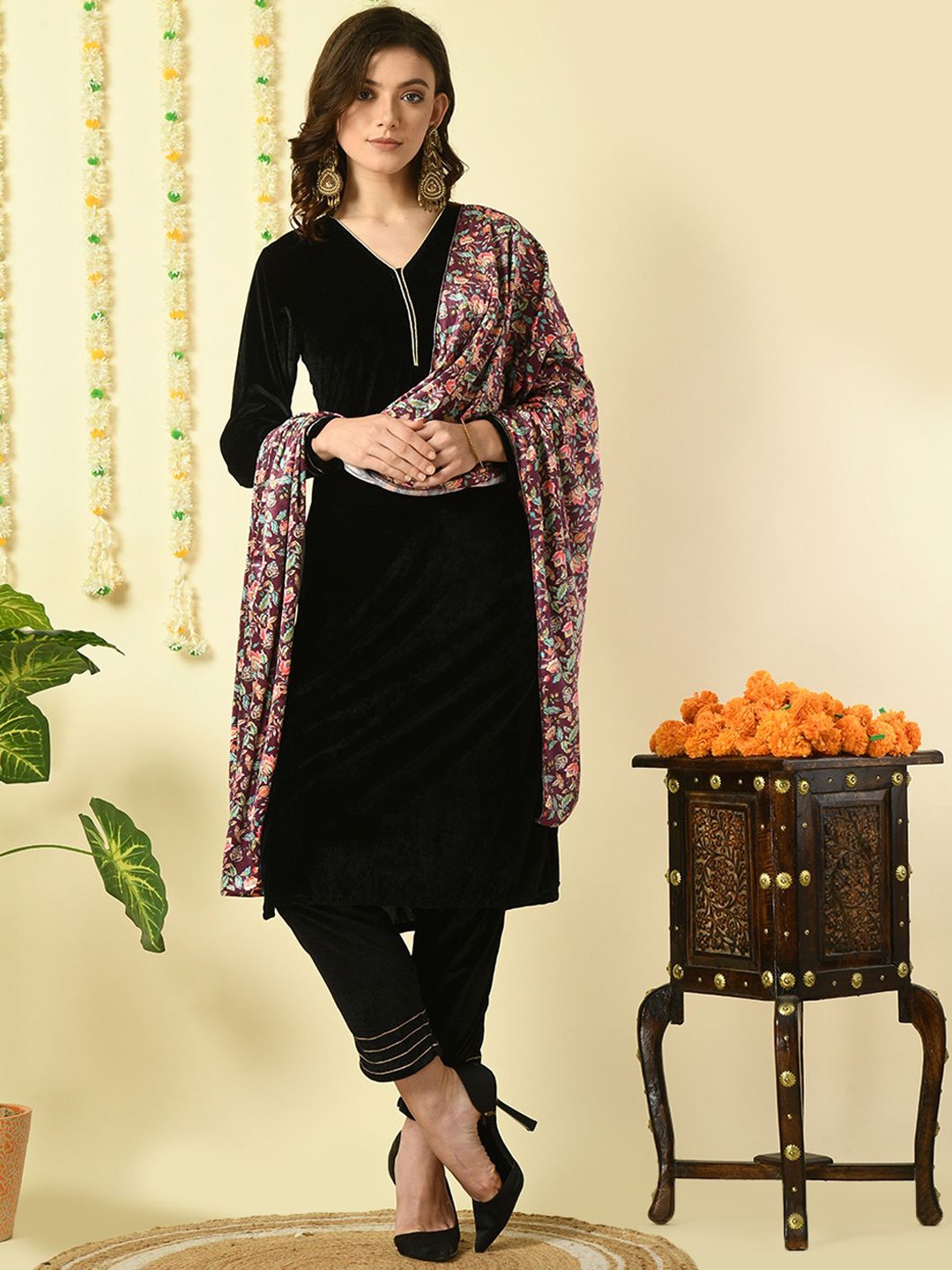 

KALINI Women Regular Velvet Kurta with Trousers & Dupatta, Black