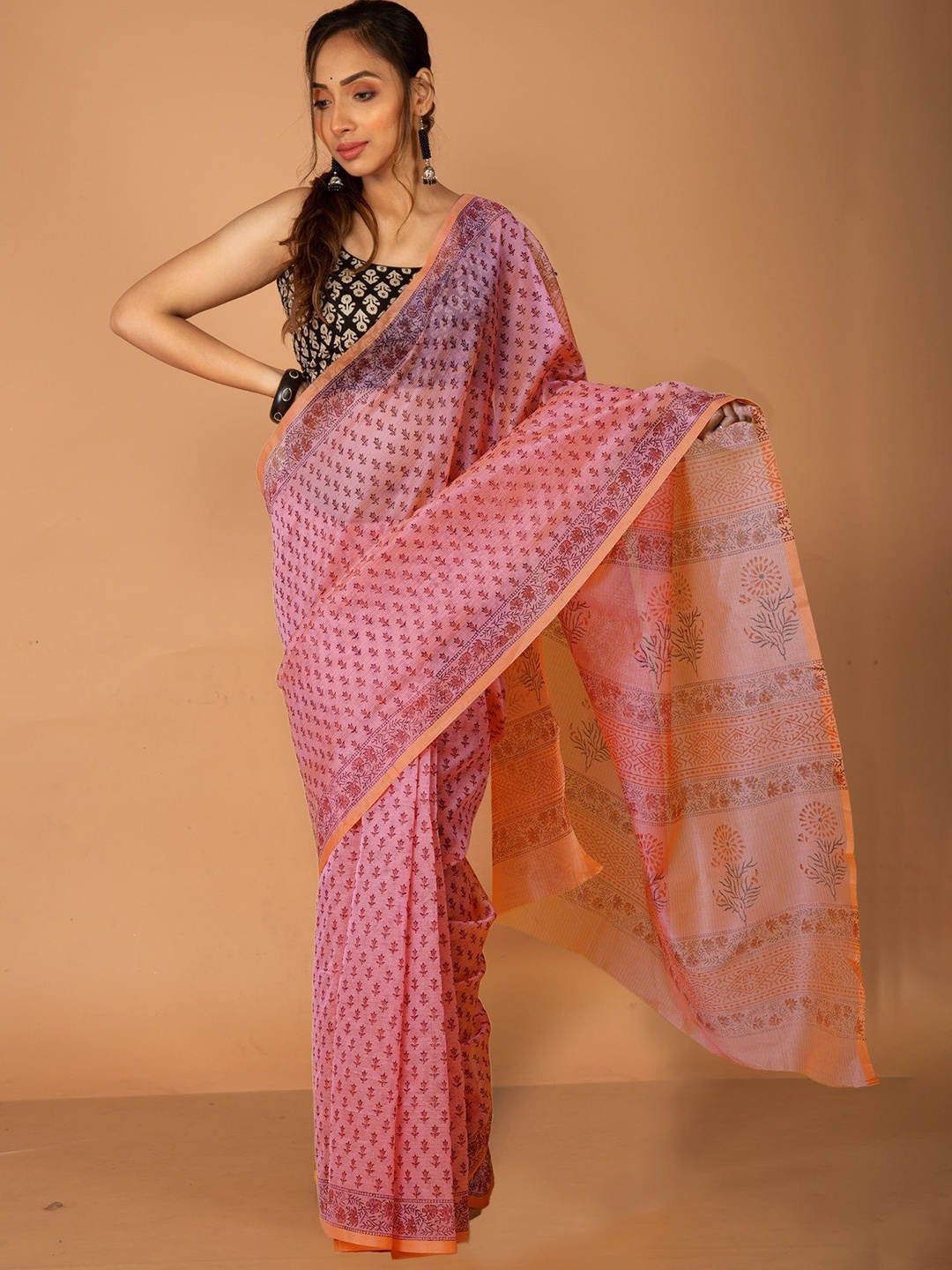 

Unnati Silks Ethnic Motifs Printed Supernet Handloom Block Print Saree, Pink