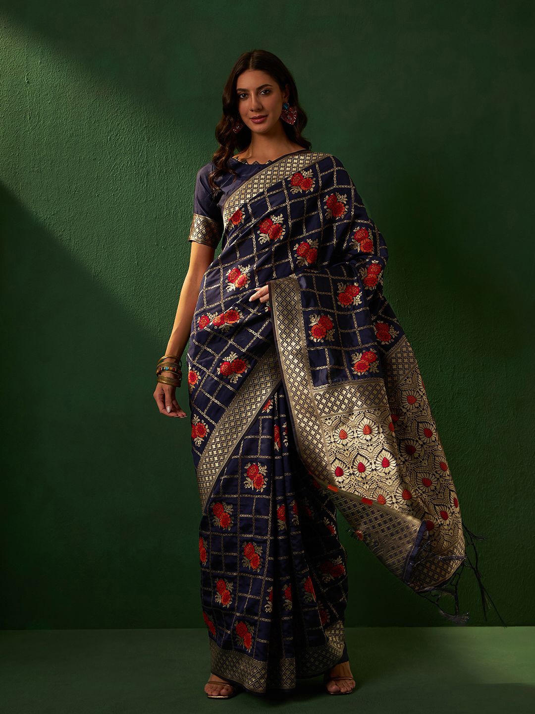 

DIVASTRI Woven Design Zari Silk Designer Banarasi Saree, Navy blue