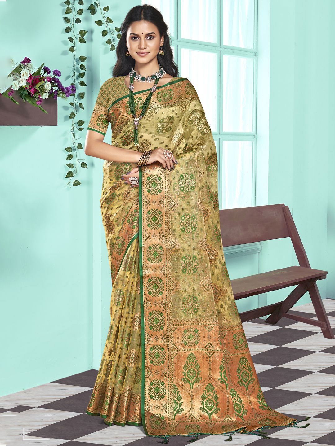 

SANGAM PRINTS Woven Design Zari Organza Tussar Saree, Green