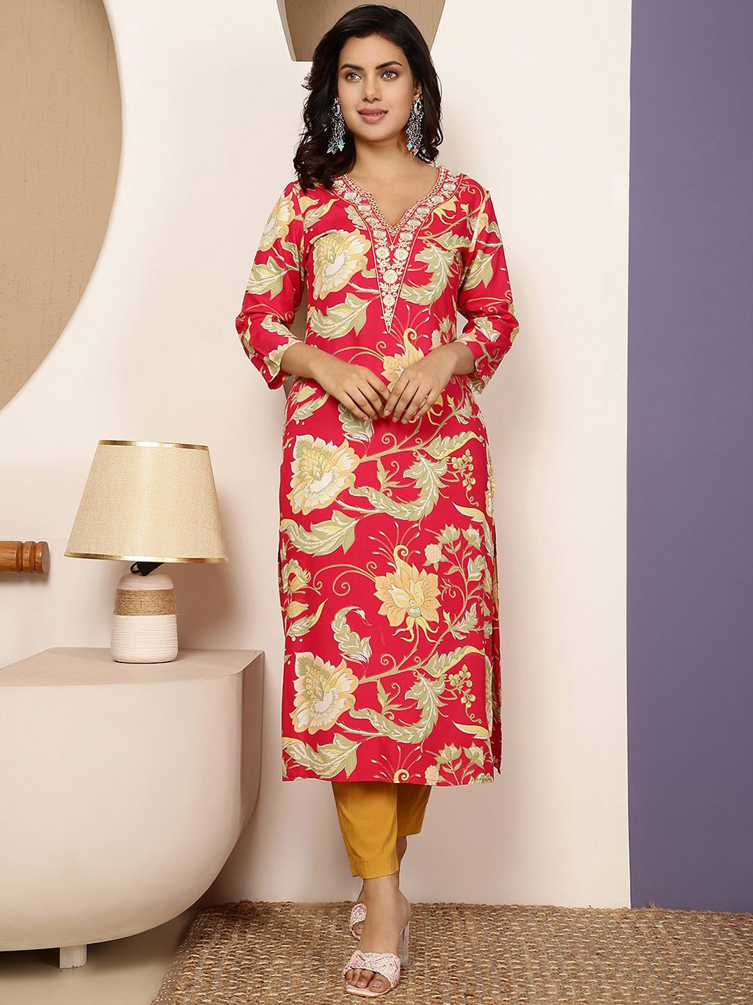 

GULMOHAR JAIPUR Women Floral Embroidered Floral Kurta, Coral