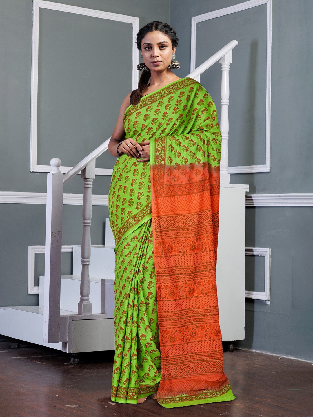 

Unnati Silks Ethnic Motifs Printed Pure Cotton Handloom Block Print Saree, Green