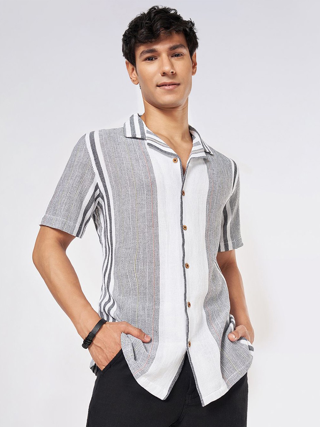 

7 Alt by Pantaloons Men Cuban Collar Vertical Striped Cotton Relaxed Fit Casual Shirt, White