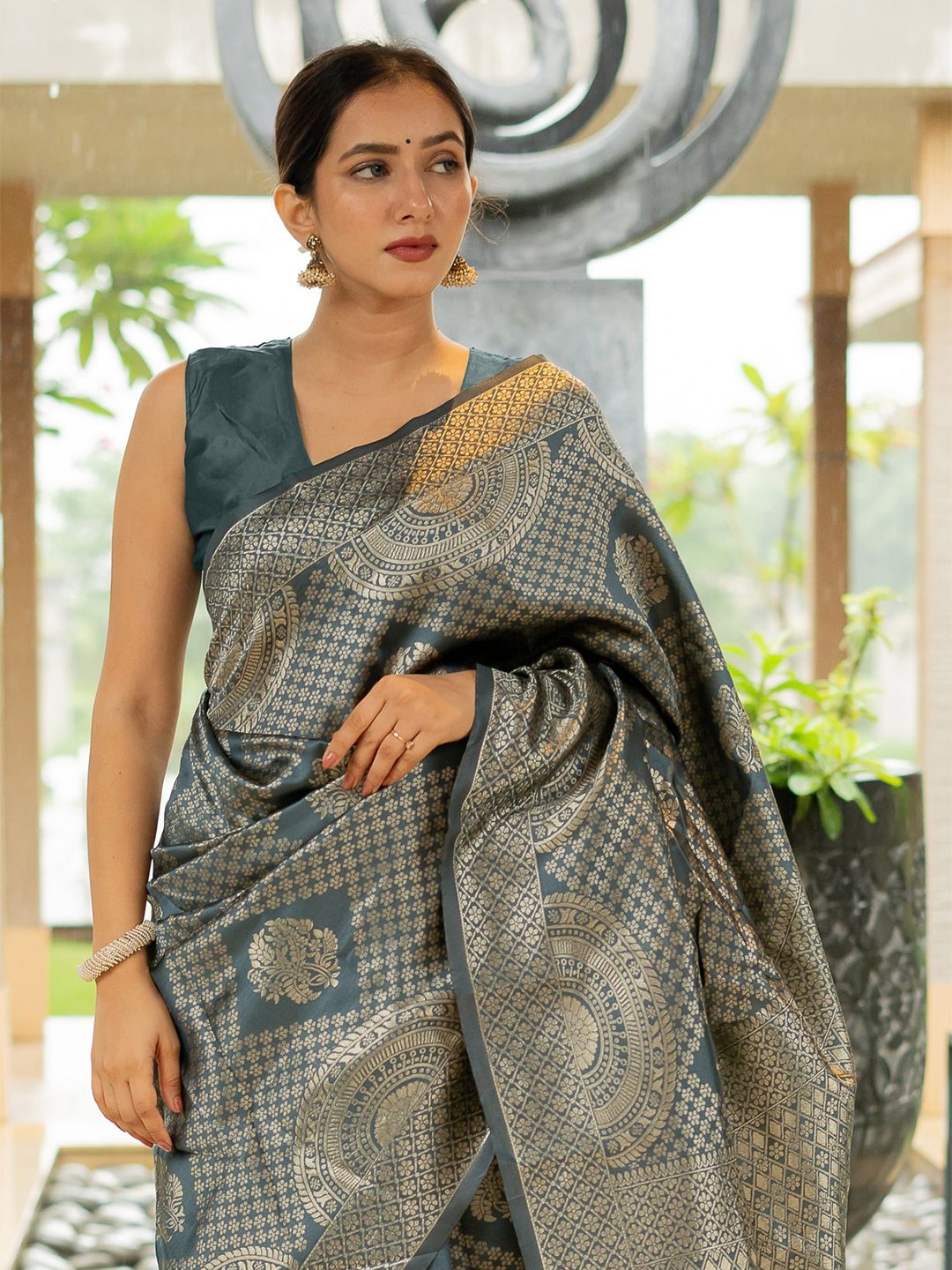 

Subham Woven Design Zari Banarasi Saree, Grey
