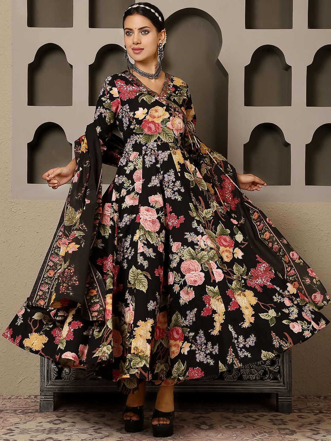 

GULMOHAR JAIPUR Women Printed Regular Pure Cotton Kurta with Palazzos & With Dupatta, Black