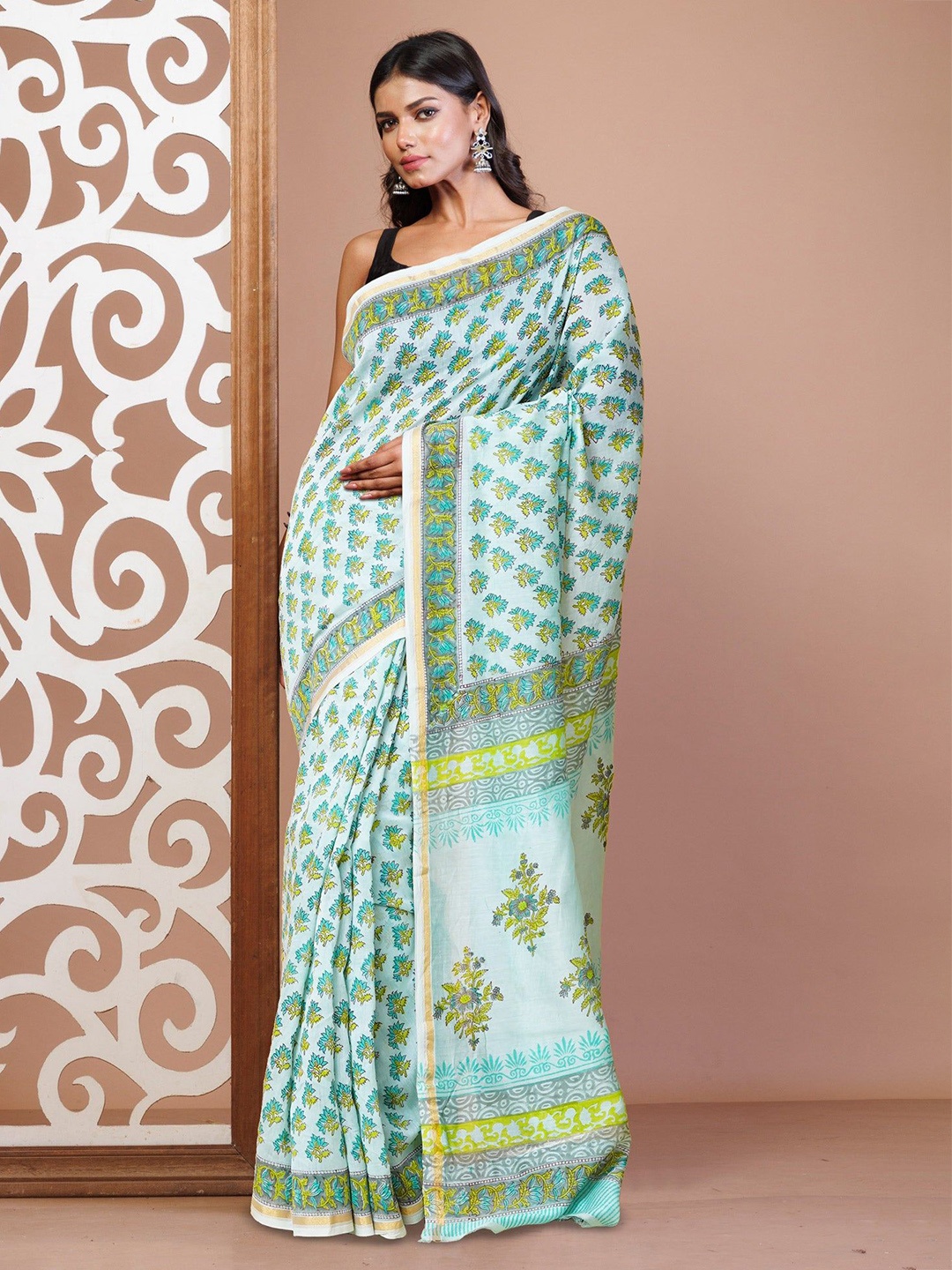 

Unnati Silks Floral Zari Handloom Chanderi Saree, Green