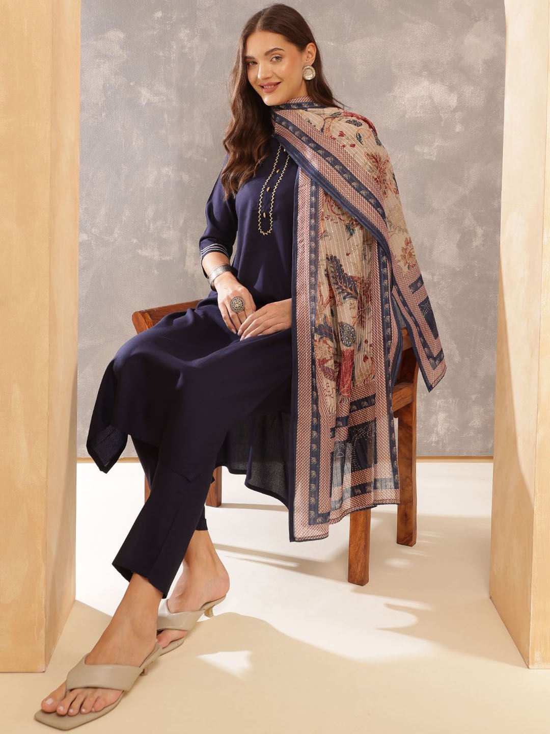 

Anouk Women Regular Kurta With Trousers & Dupatta, Navy blue