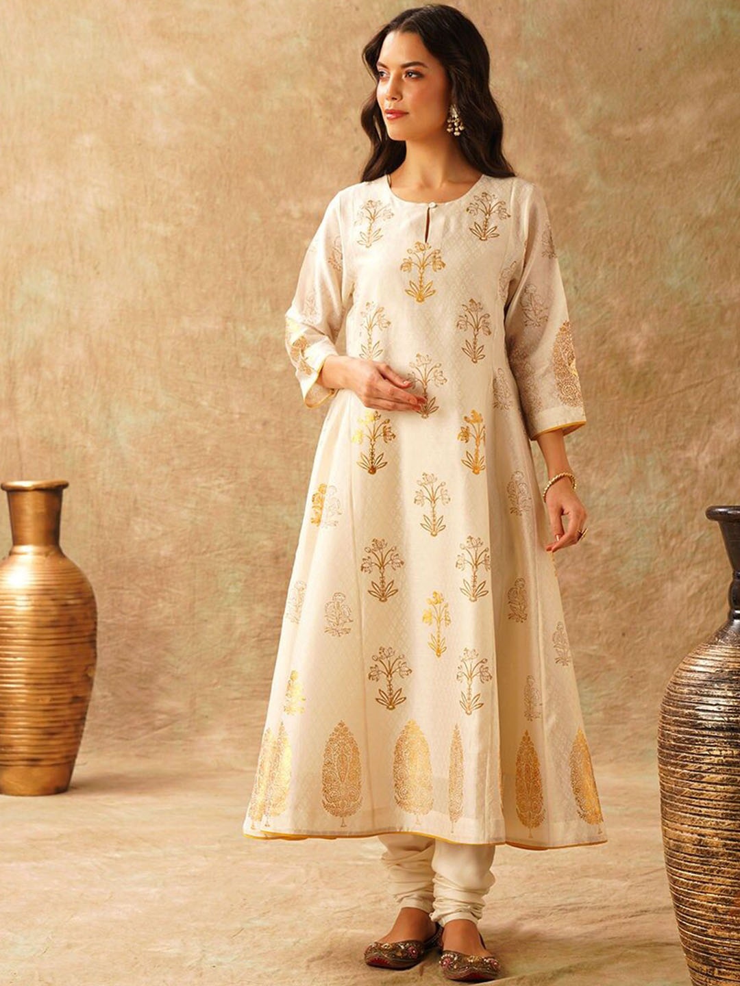 

JAYPORE Floral Printed Keyhole Neck Cotton Silk Kurta With Churidar & Dupatta & Camisole, Off white