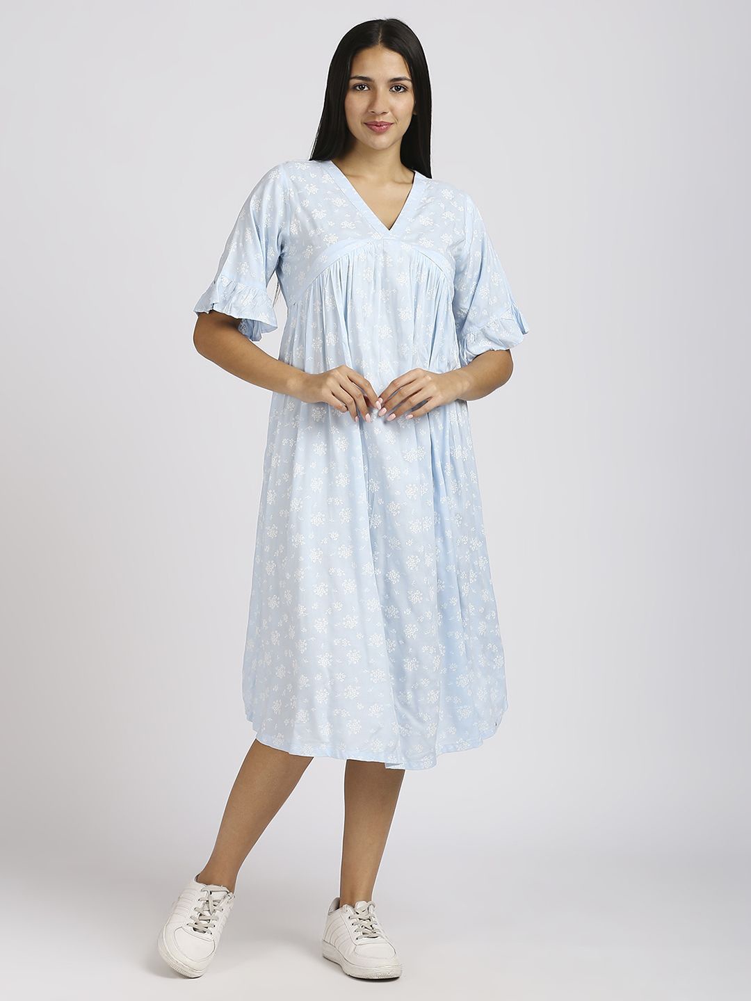 

MeeMee Floral Print Flared Sleeve Applique Maternity Fit & Flare Midi Dress, Blue
