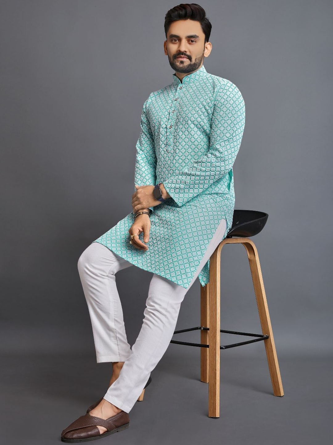 

Zurika Fashion Men Pure Cotton Chikankari Embroidered Straight Kurta, Sea green