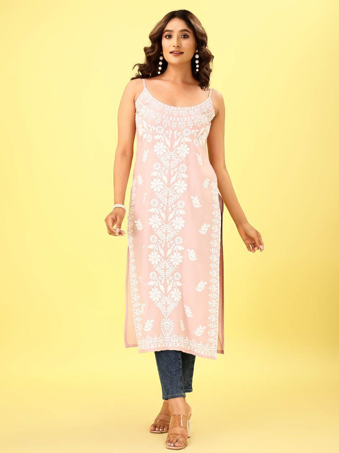 

SAZRIKA Women Floral Embroidered Shoulder Straps Chikankari Kurta, Pink