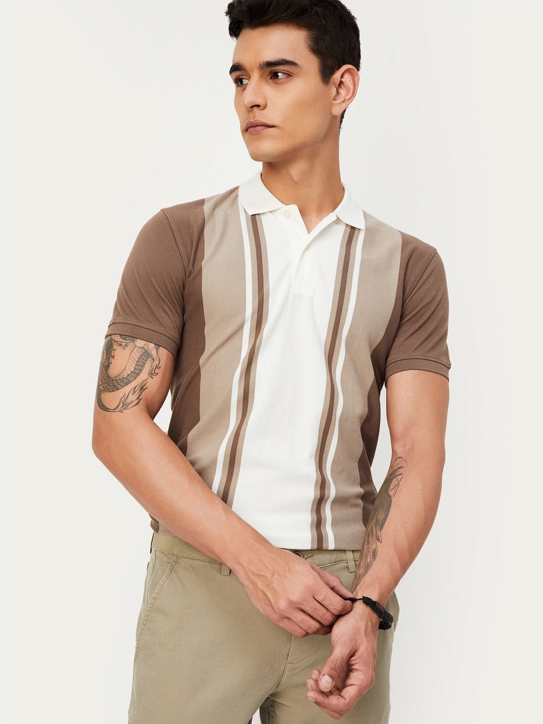 

max Men Polo Collar Colourblocked Cotton T-shirt, Brown