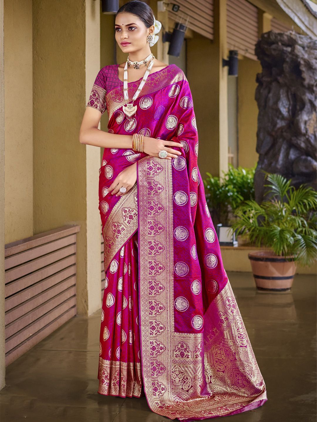 

SANGAM PRINTS Woven Design Zari Tussar Saree, Pink