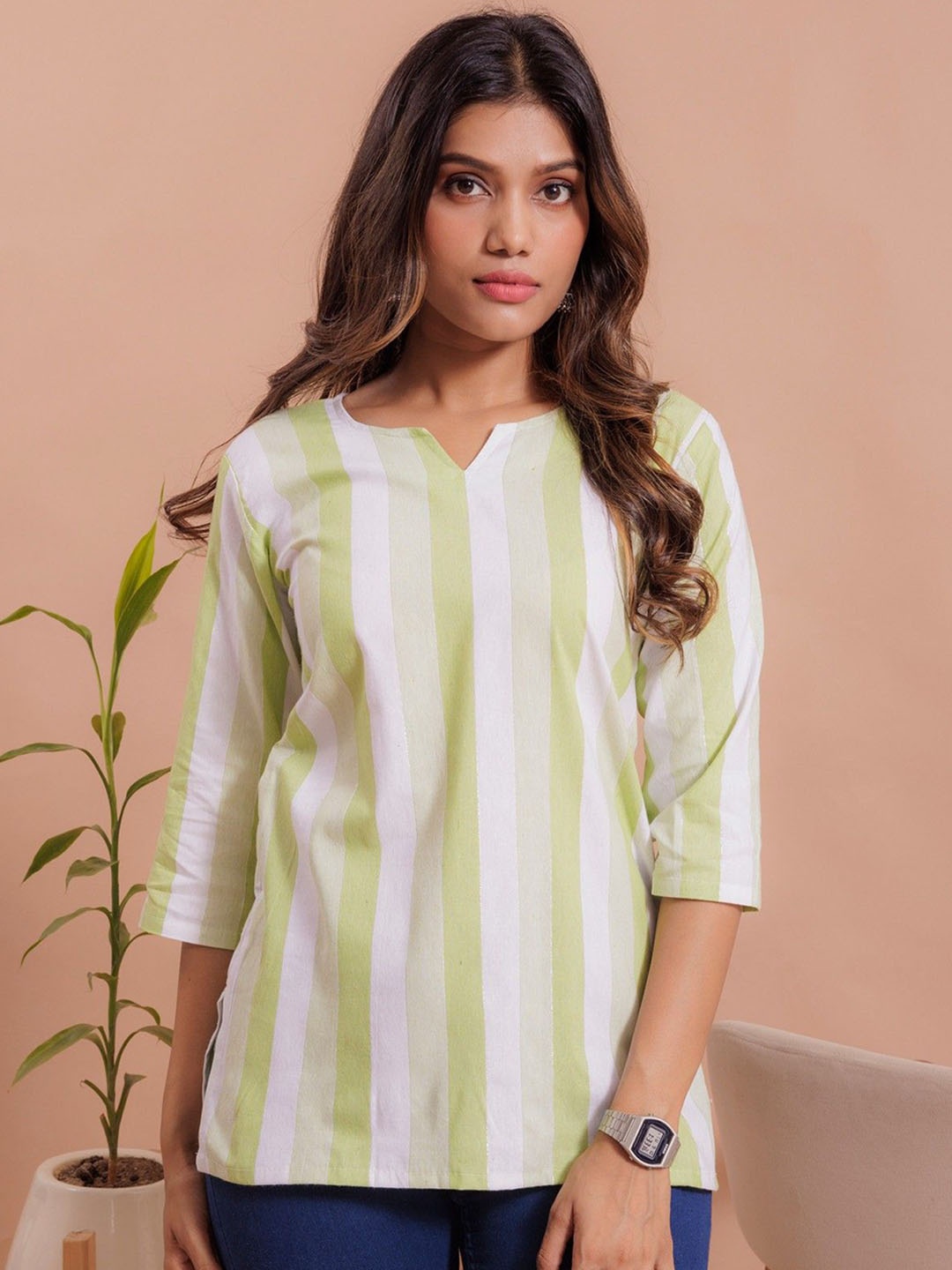

Goti's Women Printed Thread Work Kurta, Green