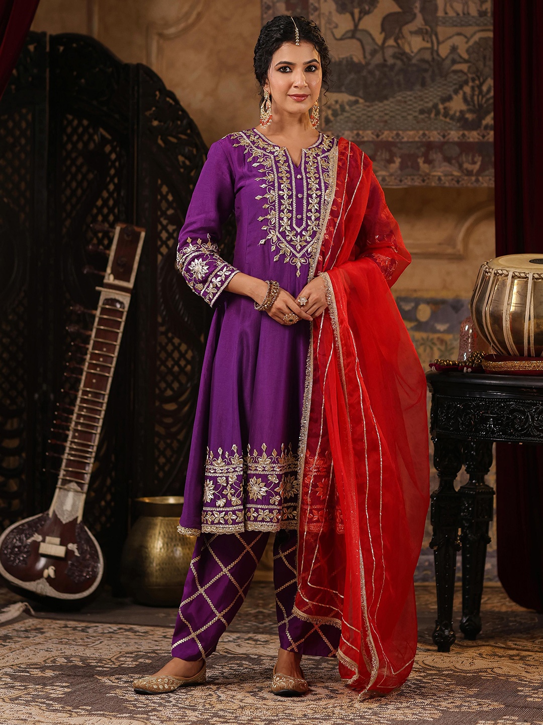 

SCAKHI Floral Embroidered Panelled Gotta Patti Dupion Silk Kurta With Salwar & Dupatta, Purple