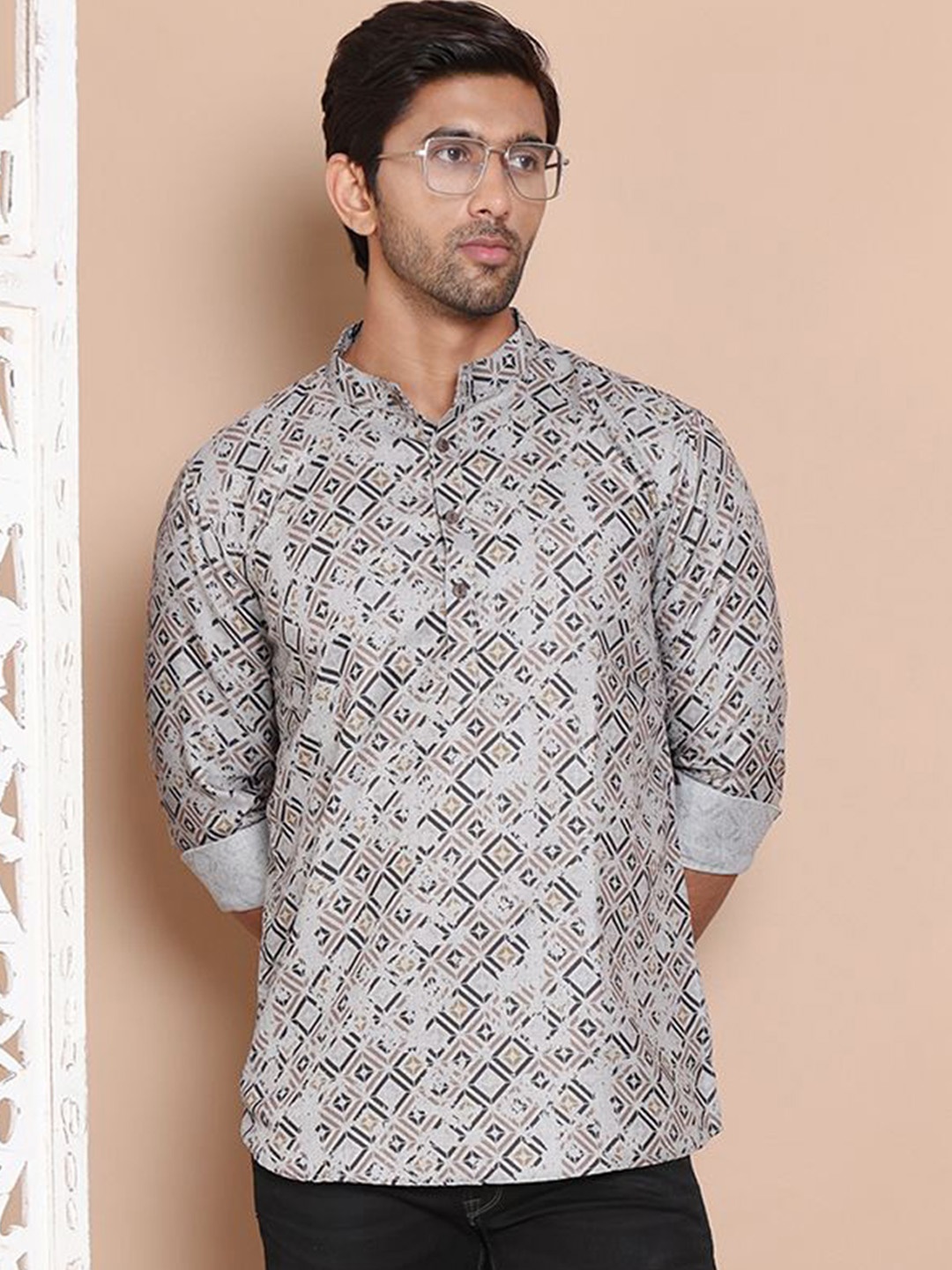 

Anouk Men Geometric Printed Pure Cotton Kurta, Grey